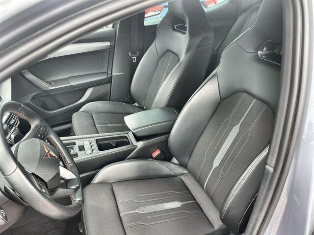Seat LEON 1.4 e-Hybrid 180kW/245PK VZ DSG · Panoramadak · Navigatie · Camera + Parkeersensoren
