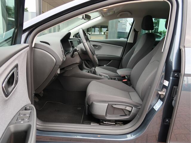 Seat LEON 1.0 EcoTSI Style Business Intense | Cruise | Climate | Stoelverwarming | Parkeersensoren |