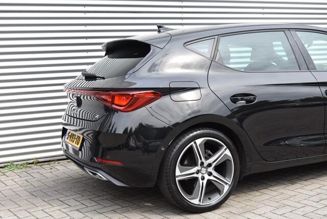Seat LEON 1.5 TSI FR BUSINESS / 150 PK / DIGITAAL DASHBOARD / APPLE CARPLAY