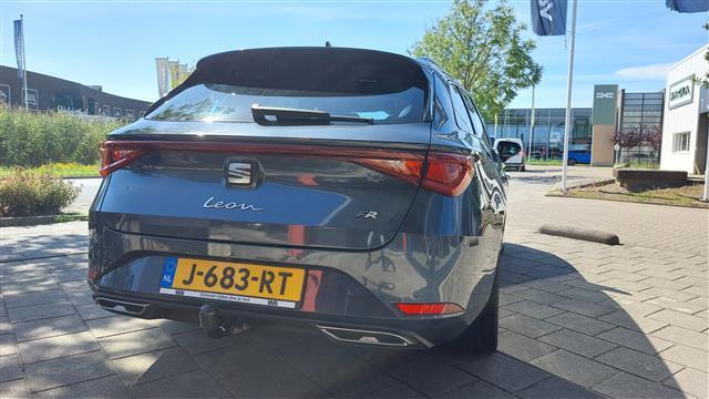 Seat LEON Sportstourer 1.5 eTSI FR 150pk DSG-7 Automaat