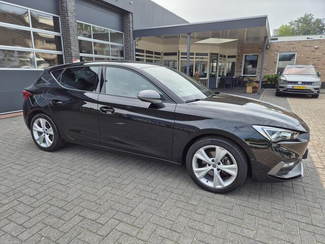 Seat LEON 1.5 eTSI FR Business Intense