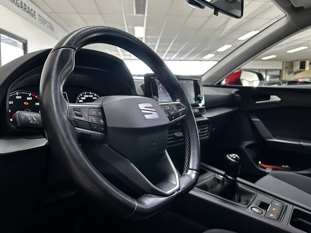 Seat LEON Sportstourer 1.0 TSI Reference/ NIEUW MODEL!/ 16'' LMV/ Keyless-GO/ Lane-Assist./ LED Koplampen/ Clima/ Cruise/ Elek. pakket/ Isofix/ Bluetooth/ Multi. LEDER. Stuur/ LED Mistl./ Dakrails.
