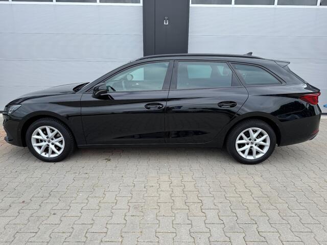 Seat LEON 1.0 TSI STYLE BUSINESS INTENS / ACC / CAMERA / APPLE CARPLAY / NL-AUTO / DEALER ONDERHOUDEN.