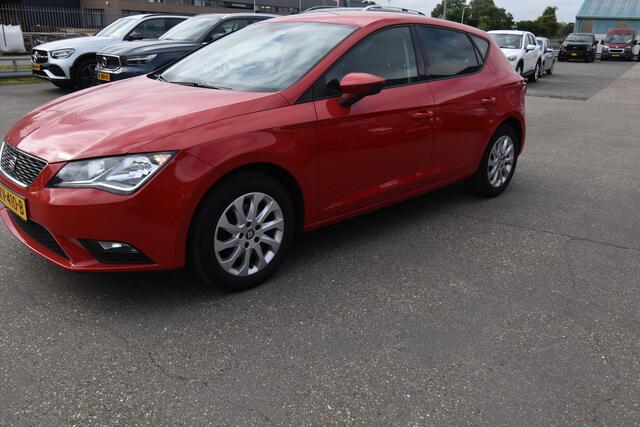 Seat LEON 1.6 TDI Style , CLIMATR , CR CONTR , NAVI , PDC A , BL TOOTH , MISTL V ,