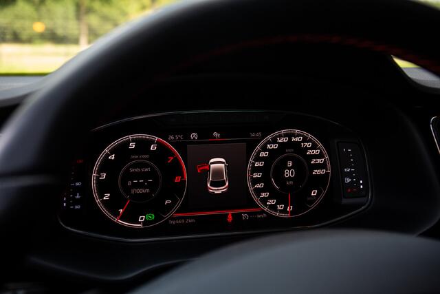 Seat LEON 1.5 TSI FR Business Intense Cruise control, Sportstuur, Rode sticksels