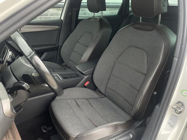 Seat LEON Sportstourer 1.5 eTSI Xcellence M-Hybrid | Elek Trekhaak | Sfeerverl. | LED | Carplay | Camera | Navi | Keyless | Adap. Cruise