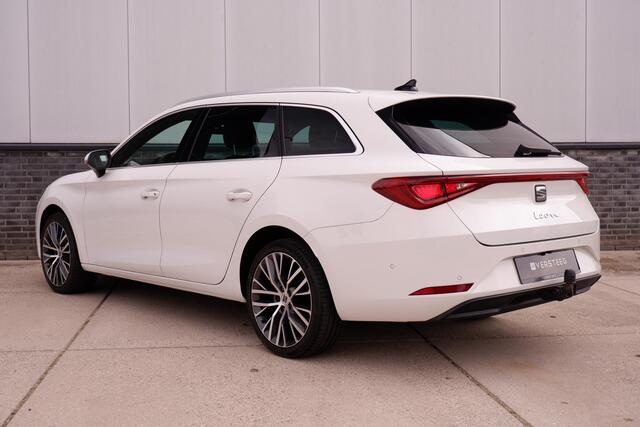 Seat LEON Sportstourer 1.5 eTSI Xcellence M-Hybrid | Elek Trekhaak | Sfeerverl. | LED | Carplay | Camera | Navi | Keyless | Adap. Cruise