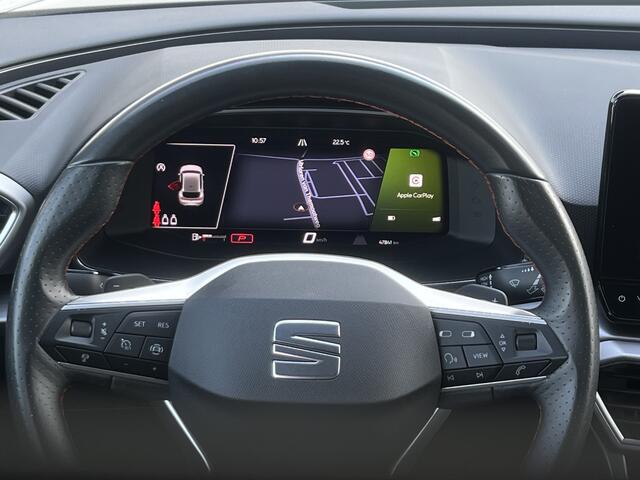 Seat LEON 1.5 eTSI FR Business Intense | Virtual Cockpit | Trekhaak | Wireless Carplay | 18 inch