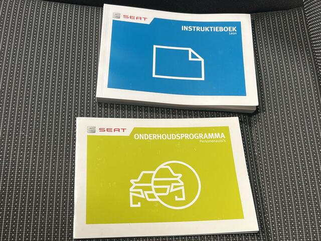 Seat LEON ST 1.0 EcoTSI Style Business Intense | Navigatie/Android/Apple Carplay | LM Velgen 16" | Cruise Control | Airco Automatisch | Dimlichten automatisch |