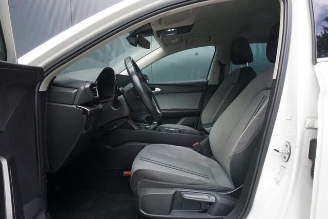 Seat LEON Sportstourer 1.5 TSI Style Launch Edition | Origineel NL | Camera | ACC | Navigatie | Virtual Cockpit |