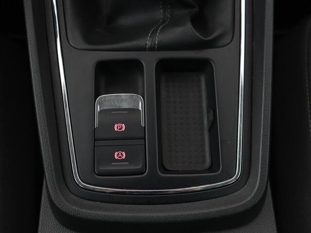 Seat LEON 1.0 EcoTSI Style Business | Carplay | Trekhaak | Navigatie | Parkeerhulp | Climate control | Cruise control | Bluetooth