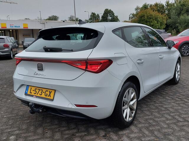 Seat LEON 1.0 TSI 110pk Style | Apple Carplay+Android Auto | Clima | Adap.Cruise | Digitaal Dashboard | Led Koplampen | Pdc | Rijstrook+Licht+Regensensor | 16''lm | Trekhaak