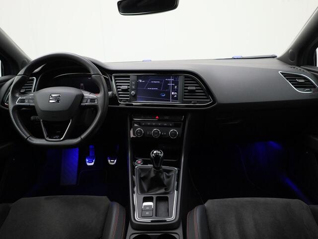 Seat LEON ST 1.0TSI/115PK FR Ultimate Edition · Apple/Android Car Play Navigatie · Trekhaak · Camera · Navigatie ·