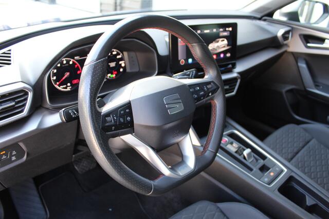 Seat LEON 1.5 eTSI 150Pk FR Launch Edition | Panoramadak | NL-auto