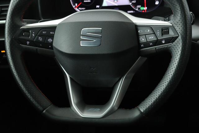 Seat LEON 1.5 eTSI FR Launch Edition | Carplay | Stoel & stuurverwarming | Camera | Adaptive cruise | Navigatie | Keyless | Full LED | Sportstoelen