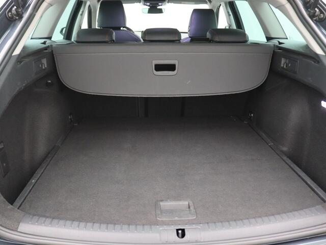 Seat LEON Sportstourer 1.5 eTSI FR Business Intense 150PK DSG Adaptieve Cruise Controle, Parkeersensoren Achter, Stoelverwarming, Clima, Navi, Full LED, Trekhaak, 17" LM Velgen