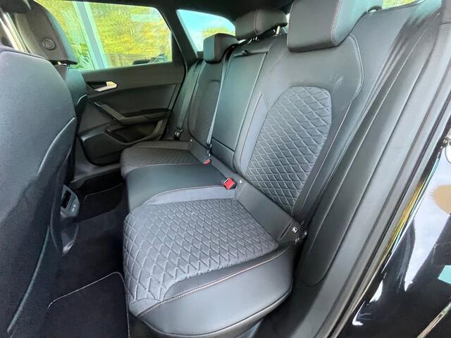 Seat LEON Sportstourer 1.5 TSI DSG e-Hybrid FR Business / 18'' LMV / Navigatie / Carplay / Achteruitrij camera / Adaptieve cruise control