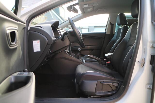 Seat LEON ST 1.4 EcoTSI FR Connect | Carplay | LED | Goed Onderhouden! |