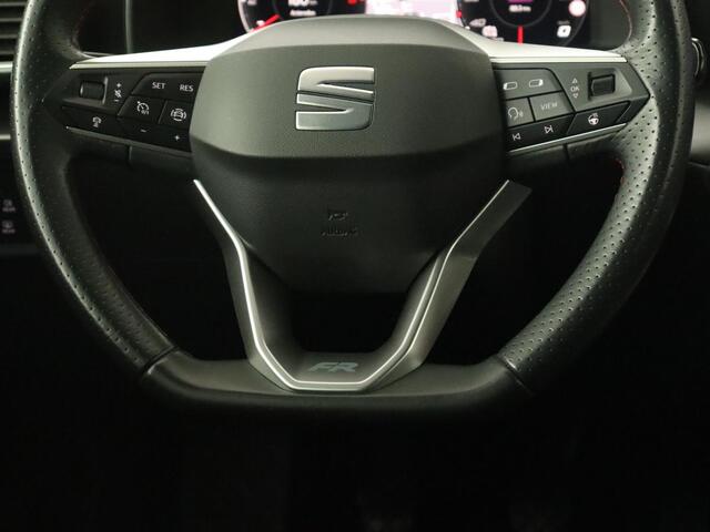 Seat LEON 1.0 TSI FR Intens | Stoel & stuurverwarming | Carplay | Camera | Adaptive cruise | Navigatie | Park Assist | Digital Cockpit | Keyless | Full LED