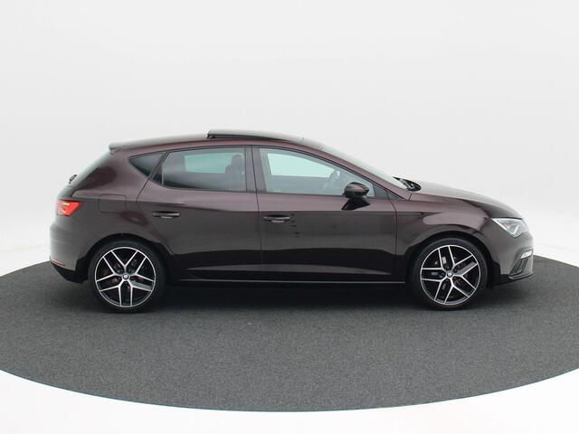 Seat LEON 1.4 TSi 150 Pk Automaat FR Business Intense | Elektrisch Panorama Dak | Parkeersensoren | Trekhaak | Privacy Glass | Stoel Verw. | Carplay | Navigatie | LED | 18 Inch