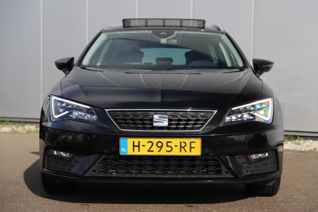 Seat LEON ST 1.0 TSI Style Ultimate Edition Virtual Cockpit Panoramadak 17 inch LMV Full LED Navigatie Achteruitrijcamera Carplay Beats Audio Navigatie Clima Cruise Stoelverwarming