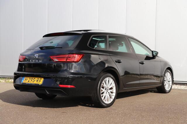Seat LEON ST 1.0 TSI Style Ultimate Edition Virtual Cockpit Panoramadak 17 inch LMV Full LED Navigatie Achteruitrijcamera Carplay Beats Audio Navigatie Clima Cruise Stoelverwarming
