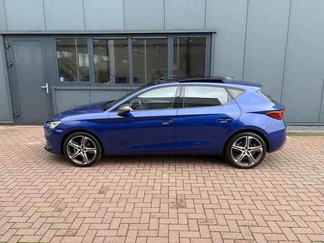 Seat LEON 1.5 eTSI 150pk DSG FR Launch Edition SCHUIFDAK/BEATS/18INCH/CAMERA/KEYLESS