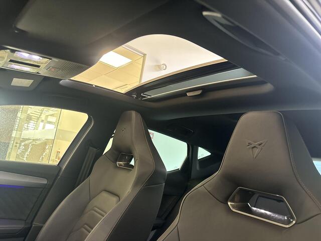 Seat LEON 1.5 TSI 204pk DSG e-Hybrid VZ Performance · Panoramadak · Camera · Keyless · Dodehoek Detectie · Sennheiser Audio · Elek. Voorstoelen · Carbon Spiegelkappen · 19'' Inch · Garantie t/m 02-02-2030 of 100.000km