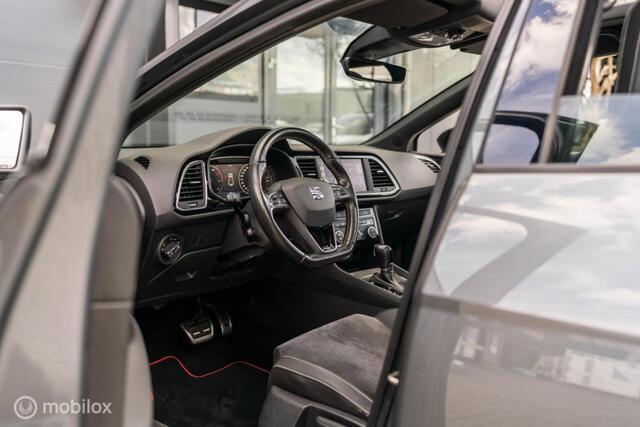 Seat LEON 2.0 TSI CUPRA 300 F1 DSG / panoramadak / Beats / LED