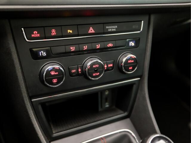 Seat LEON ST 1.4 TSI ACT FR Dynamic (PANORAMADAK, GROOT NAVI, APPLE CARPLAY, SPORTSTOELEN, PARKEERSENSOREN, NIEUWE APK, CLIMATE CONTROL, NIEUWSTAAT)