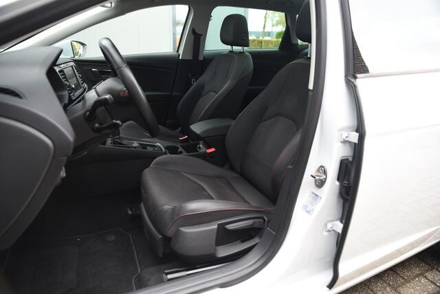 Seat LEON ST 2.0 TSI FR Business Intense Trekhaak Pano
