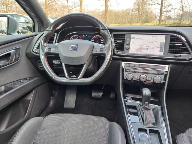Seat LEON ST 1.5 TSI 150PK FR Business Intense | Automaat | Navi | Trekhaak | LED | Trekhaak | Pano | Virtual cockpit |