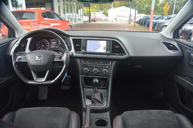 Seat LEON ST 1.4 FR | Navigatie | Panoramadak | Full led | Seat Sound | Sportsoelen | Seat-drive | Stoelverwarming |