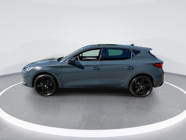 Seat LEON FR Business 1.5 TSI eHybrid 150kW / 204pk Hatchbac | 18'' Lichtmetalen Velgen | Panorama dak | Black Pakket |
