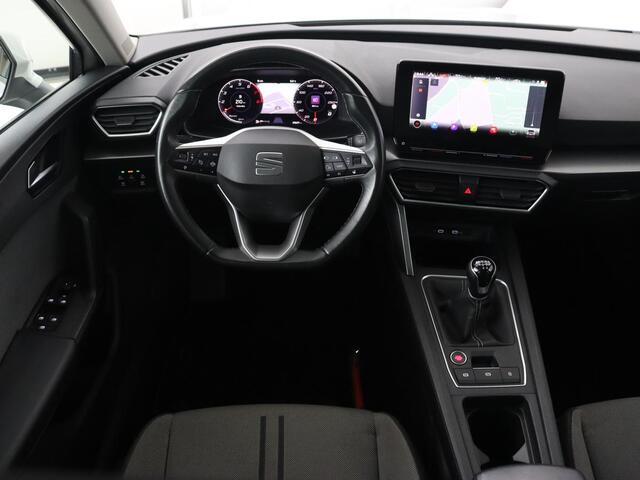 Seat LEON 1.0 TSI Style Business Intense | Trekhaak | Stoelverwarming | Carplay | Adaptive cruise | Stuurverwarming | Keyless | Camera | Navigatie | Full LED | Park Assist | Digital Cockpit