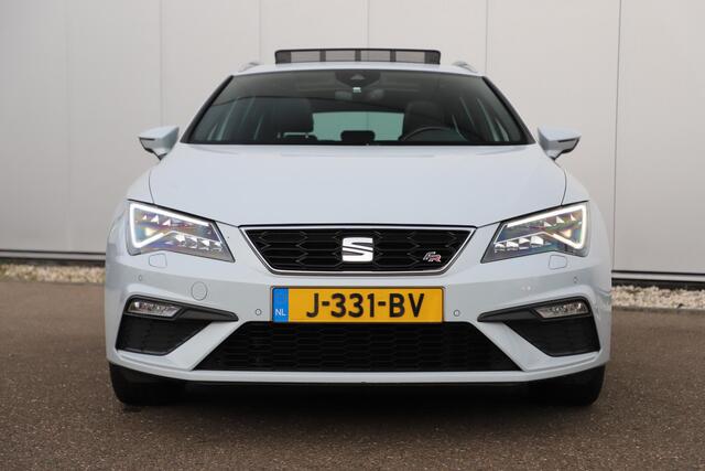 Seat LEON ST 1.0 TSI FR Ultimate Edition Virtual Cockpit Panoramadak 17 inch LMV Full LED Navigatie Achteruitrijcamera Carplay Beats Audio Navigatie Clima Cruise Stoelverwarming