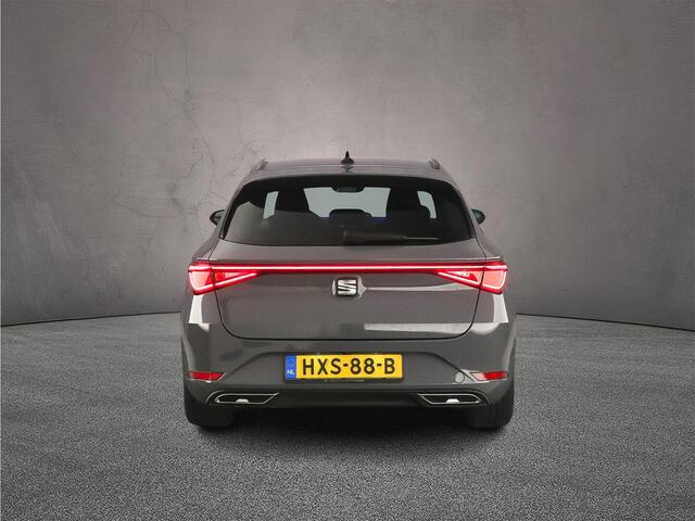 Seat LEON Sportstourer FR First Edition 1.5 TSI eHybrid 204pk DSG Automaat Trekhaak, Adaptive cruise control, LED matrix koplampen, Navigatie, Achteruitrijcamera