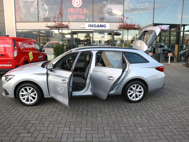 Seat LEON Sportstourer 1.0 TSI Style Business Intense virtual clima