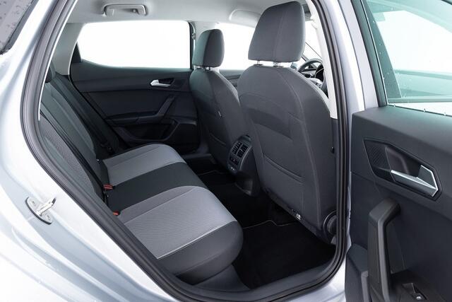 Seat LEON 1.0 eTSI Style Business Intense Automaat | NAVI | CAMERA