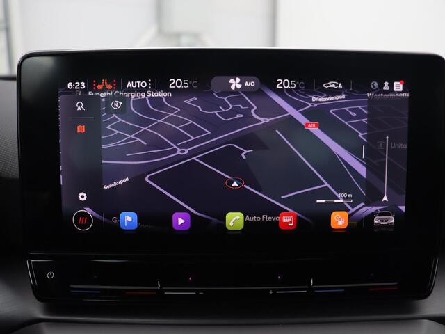 Seat LEON 1.5 eTSI FR Launch Edition | Stoelverwarming | Carplay | Adaptive cruise | Dynamic Chassis Control | Keyless | Sfeerverlichting | Stuurverwarming | Navigatie | Parkeerhulp