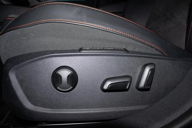 Seat LEON 1.4 TSI eHybrid PHEV FR Bus. Int. PANO MEMORY CAMERA ADAPTIEF