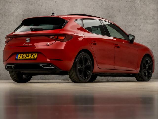Seat LEON 1.5 TSI FR Sport Automaat (SCHUIFDAK, APPLE CARPLAY, VIRTUAL COCKPIT, CAMERA, STOEL/STUURVERWARMING, GETINT GLAS, SPORTSTOELEN, KEYLESS, NIEUWE APK, NIEUWSTAAT)