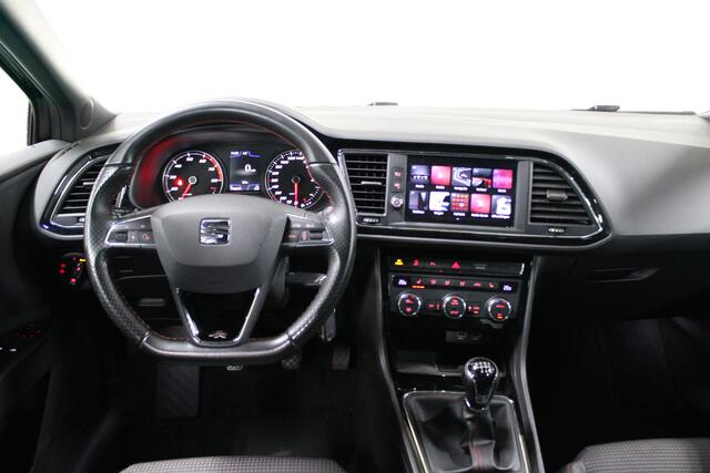 Seat LEON Sportstourer 1.5 TSI FR Business Intense / Stoelverwarming / Navi. / Afneembare trekhaak /