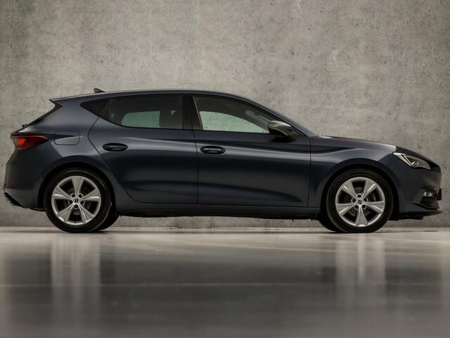Seat LEON 1.0 TSI FR Sport (VIRTUAL COCKPIT, APPLE CARPLAY, GROOT NAVI, CAMERA, STUUR/STOELVERWARMING, SPORTSTOELEN, ADAPTIVE CRUISE, LED KOPLAMPEN, ZWART HEMEL, NIEUWSTAAAT)
