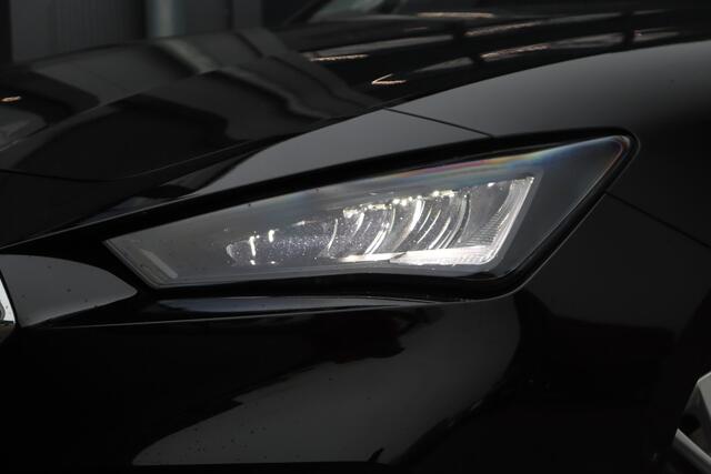 Seat LEON Sportstourer 1.4 TSI eHybrid PHEV Xcellence | Carplay | Sfeerverlichting | Winter Pakket |