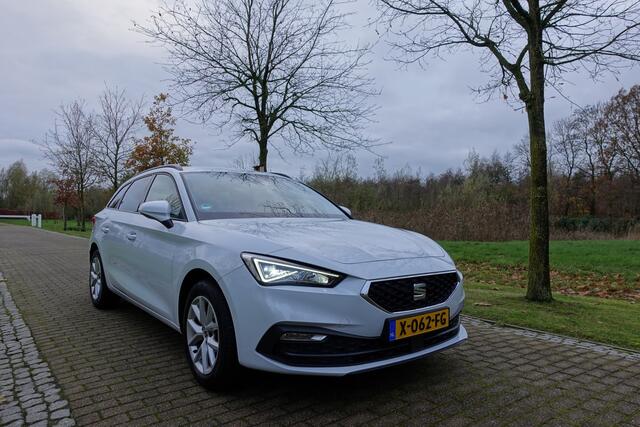 Seat LEON Sportstourer 1.0 eTSI FR Business Intense | Trekhaak | CarPlay | Camera | Stuurwielverw. | Stoelverw. | BTW |