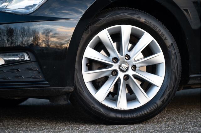 Seat LEON 1.0 EcoTSI Style Business Intense | Navi | Apple CarPlay | Clima | Cruise | PDC V+A |