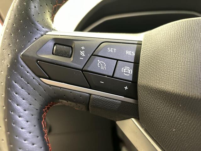 Seat LEON Sportstourer 1.4 TSI 204pk DSG eHybrid PHEV FR · Apple/Android Car Play · P-Sensoren · Navigatie · Cruise Control · P-Sensoren · Sfeerverlichting · Afneembare trekhaak · 17'' Inch ·