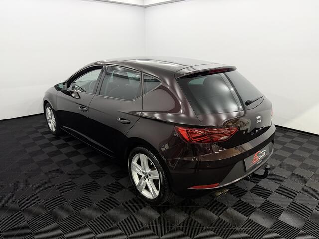 Seat LEON ST 1.4 TSI X-PERIENCE FR Half leder, Navi, Parkeersensoren, Stoelverwarming, Cruise control, A start stop, Apple carplay
