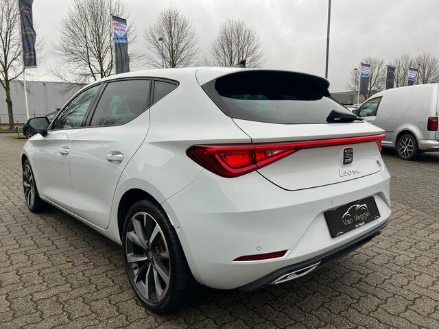 Seat LEON 1.4 TSI eHybrid PHEV FR panorama, virtual cockpit, navi, cruise